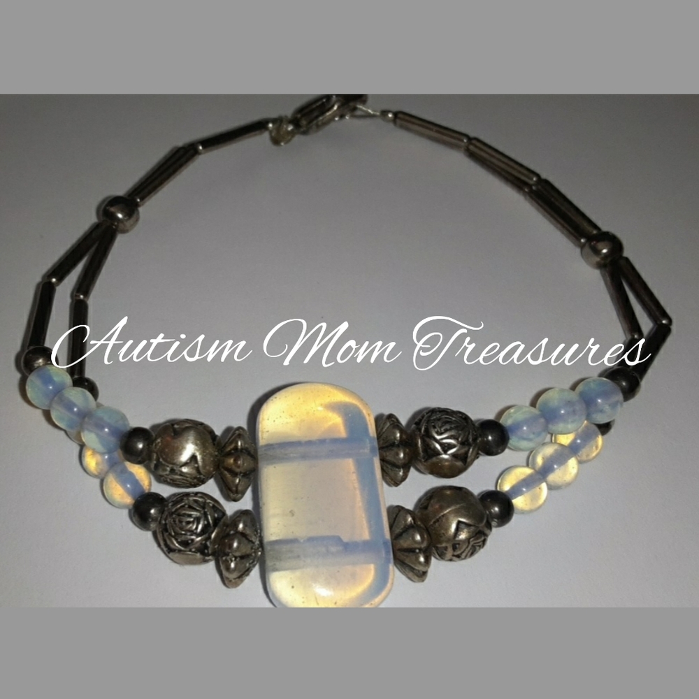 2/$10 Moonstone Type Bracelet 7" ***BUNDLE ONLY***
